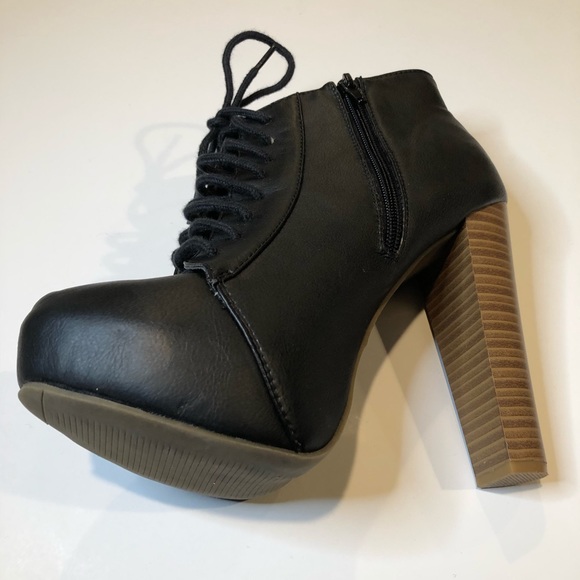 Diva Lounge Platform Booties - Picture 2 of 7